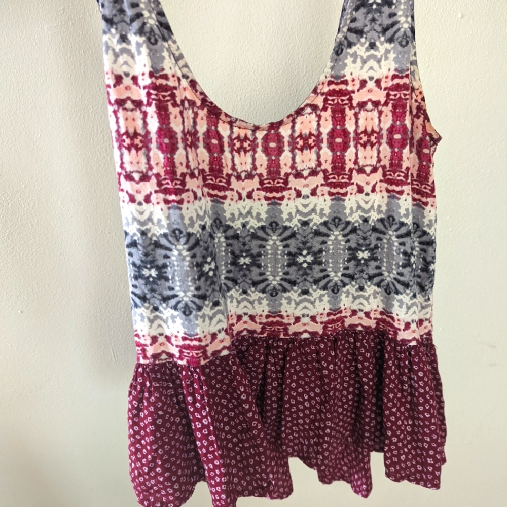 Flowy Pattern Tank Top